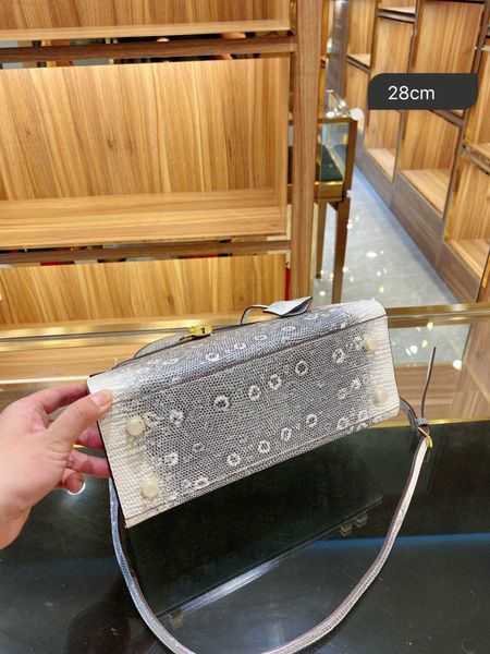 2020 new arrival designer bags handbags h classic leather purse wallet 28cm shopping bags christmas gift
2020 new arrival designer bags handbags h classic leather purse wallet 28cm shopping bags christmas gift