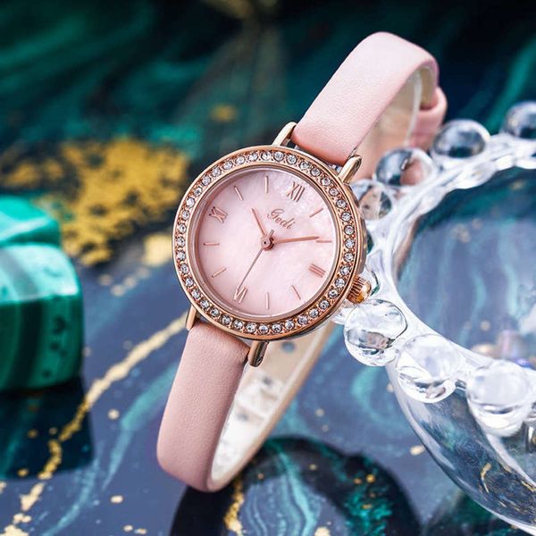 tiktok new kwai live circular gedi small green table fashionable air mounted diamond waterproof quartz watch female, Slivery;brown
tiktok new kwai live circular gedi small green table fashionable air mounted diamond waterproof quartz watch female, Slivery;brown