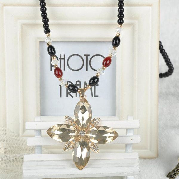 fashion women beads four-leaf lucky flower crystal pendant long chain necklace, Golden;silver
fashion women beads four-leaf lucky flower crystal pendant long chain necklace, Golden;silver