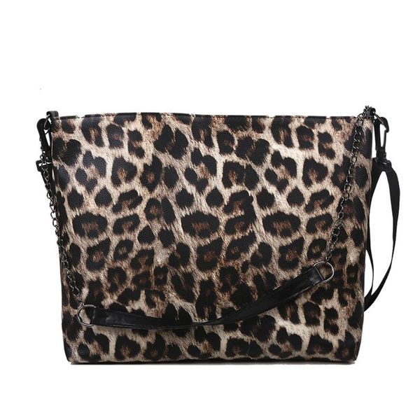 cross body 2021 fashion shoulder bag leopard print pu leather crossbody messenger chain small square satchels hobos
cross body 2021 fashion shoulder bag leopard print pu leather crossbody messenger chain small square satchels hobos
