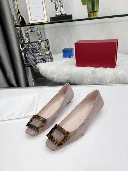 red bottom high heels women luxury designer dress shoes glitter rivets triple black nude pink white purple violet patent leather suede women
red bottom high heels women luxury designer dress shoes glitter rivets triple black nude pink white purple violet patent leather suede women