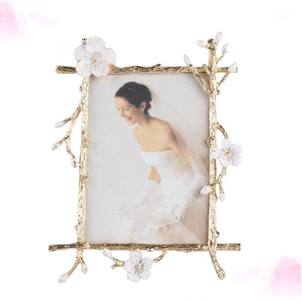 retro golden modern simple luxury enamel creative metal p frame for gift swing sets gift decoration (4x6)1
retro golden modern simple luxury enamel creative metal p frame for gift swing sets gift decoration (4x6)1