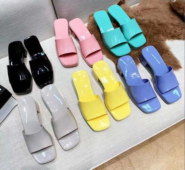 luxury designer women sandals rubber-soled slippers square heels the highest quality a variety of colors sizes 35-40, Black
luxury designer women sandals rubber-soled slippers square heels the highest quality a variety of colors sizes 35-40, Black