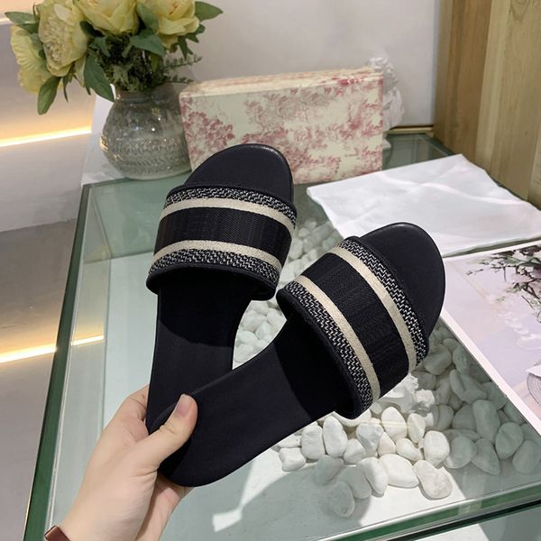 women embroidered cotton slippers black deep blue green canvas leather flat slides womens multicolor embroidery slipper home flip flops casu
women embroidered cotton slippers black deep blue green canvas leather flat slides womens multicolor embroidery slipper home flip flops casu