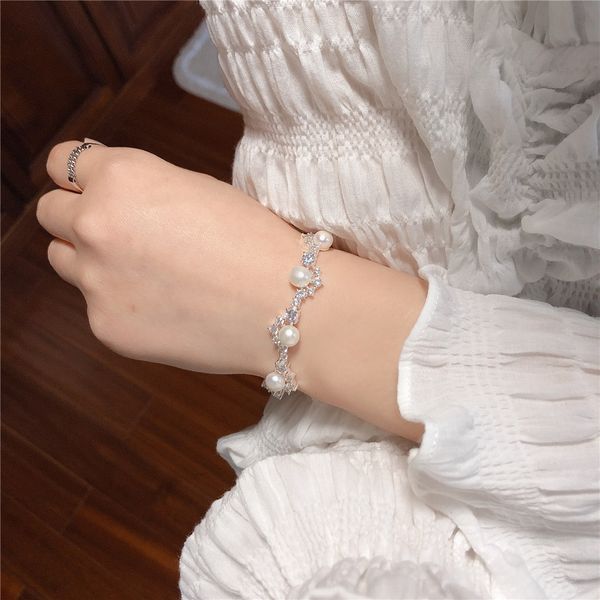 net red fashion zircon flower women's korean version simple personality temperament bracelet color adjustable bracelet ktuli, Golden;silver
net red fashion zircon flower women's korean version simple personality temperament bracelet color adjustable bracelet ktuli, Golden;silver