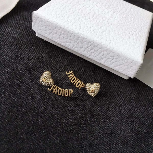 2020 new brass heart-shaped earnails with a personality and fashion earrings, Golden
