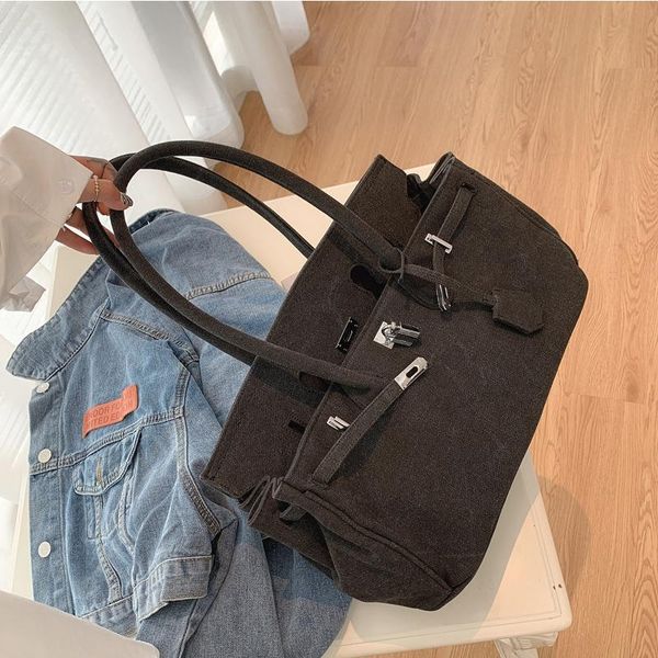 underarm bag 2020 new design women luxury bag large capacity canvas shoulder platinum women handbag messenger
underarm bag 2020 new design women luxury bag large capacity canvas shoulder platinum women handbag messenger