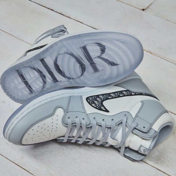 just do ðìor x air jòrdà n 1 designer jumpman basketball shoes limited luxury men women vintage aj 1 b23 oblique sneakers shoes, Black
just do ðìor x air jòrdà n 1 designer jumpman basketball shoes limited luxury men women vintage aj 1 b23 oblique sneakers shoes, Black