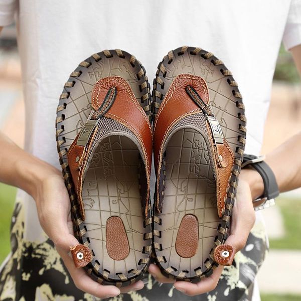2020 genuine leather men beach slippers fashion flip flops with soft sole trendy breathable easy to match men summer shoes1, Black
2020 genuine leather men beach slippers fashion flip flops with soft sole trendy breathable easy to match men summer shoes1, Black