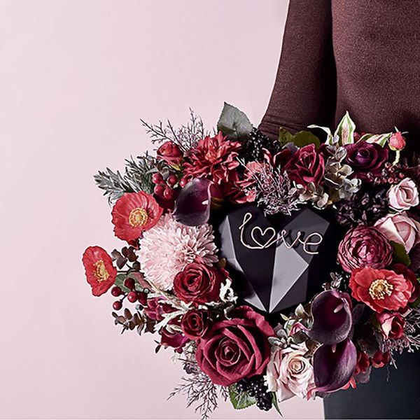 gift wrap heart-shaped flower box birthday diamond heart shape inner packaging valentine's day
gift wrap heart-shaped flower box birthday diamond heart shape inner packaging valentine's day