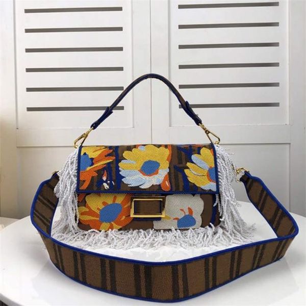 women handbag medium embroidery purse sac messenger pour hommes ladies shoulder bag flap wallet graceful handbag
women handbag medium embroidery purse sac messenger pour hommes ladies shoulder bag flap wallet graceful handbag