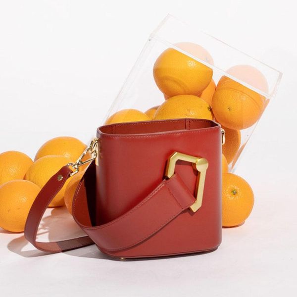 benviched lady cattle leather bucket bag 2020 fashion original personality retro black women handbag single shoulder bag c482
benviched lady cattle leather bucket bag 2020 fashion original personality retro black women handbag single shoulder bag c482