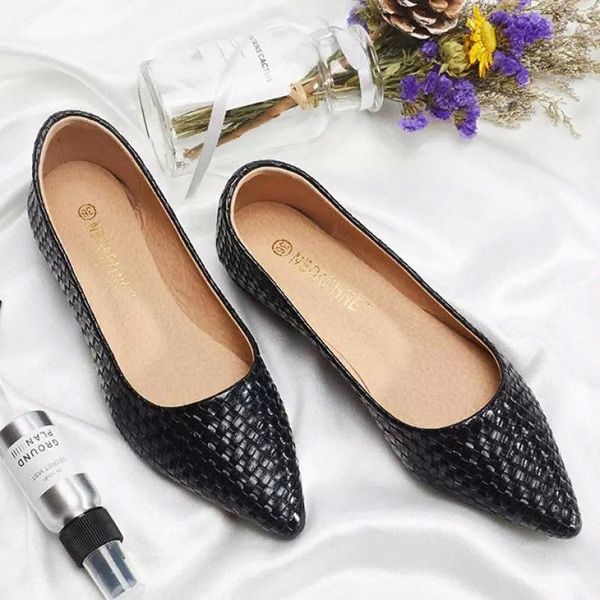 weave pointed toe women shoes slip on flats large size lady loafers shallow single shoes spring autumn low heel leather #mz1b
weave pointed toe women shoes slip on flats large size lady loafers shallow single shoes spring autumn low heel leather #mz1b