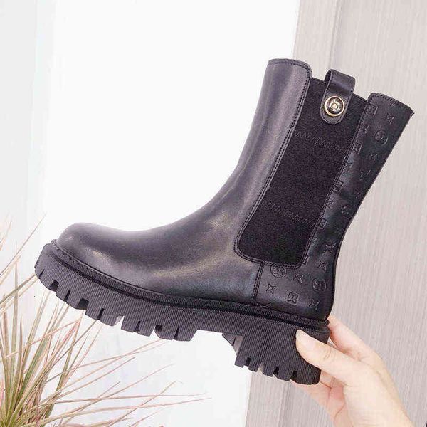 female boots chelsea autumn and winter thick bottom plush chimney british brushed martin boots leather middle heel women's boots, Black
female boots chelsea autumn and winter thick bottom plush chimney british brushed martin boots leather middle heel women's boots, Black