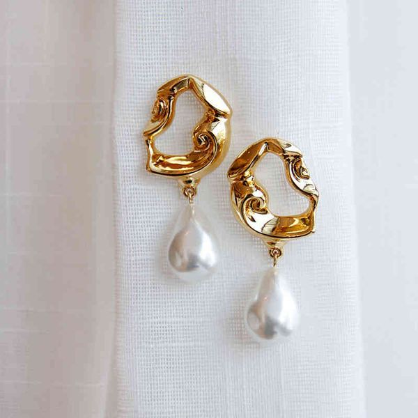 earrings charms net red light luxury celebrity 18k bag gold hollow lava irregular baroque pearl women's long exaggerated, Golden
earrings charms net red light luxury celebrity 18k bag gold hollow lava irregular baroque pearl women's long exaggerated, Golden