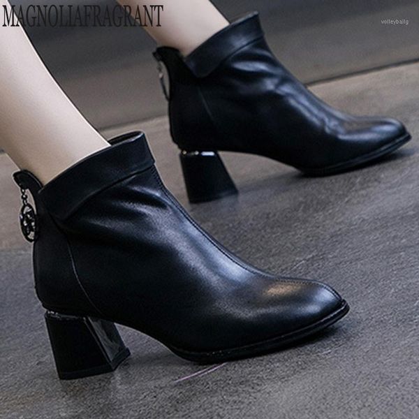 fashion woman shoes british style boots thick heel short boots women's leather ankle female winter shoes botas mujer y4301, Black
fashion woman shoes british style boots thick heel short boots women's leather ankle female winter shoes botas mujer y4301, Black
