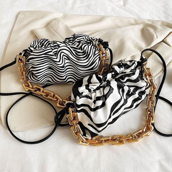 women handbag luxury bags for women 2020 leather pusrse and handbag women's thick chain shoulder bags ladies clutch
women handbag luxury bags for women 2020 leather pusrse and handbag women's thick chain shoulder bags ladies clutch