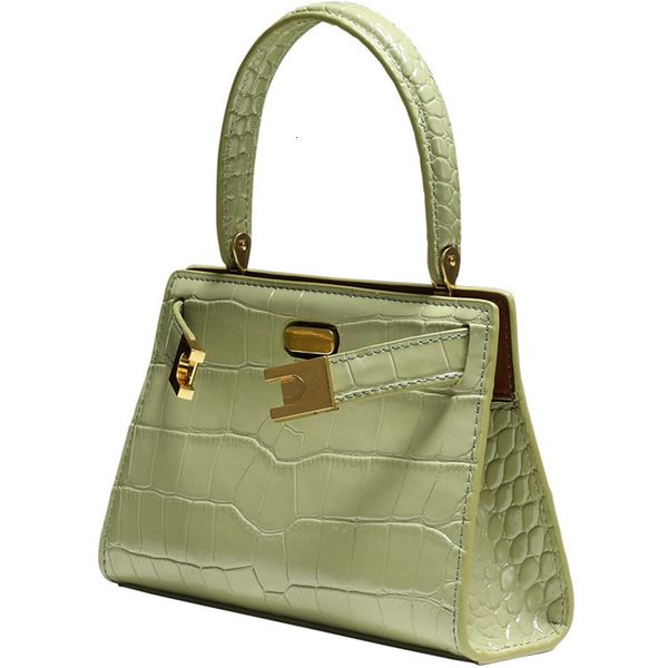 art2020 handbag cowhide woman crocodile messenger lines packet niche single shoulder bag genuine leather kylie package 
art2020 handbag cowhide woman crocodile messenger lines packet niche single shoulder bag genuine leather kylie package