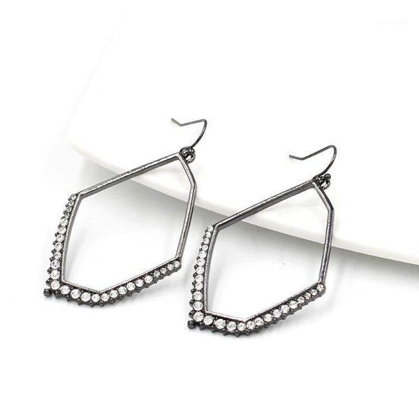 2020 new brand irregular hollow out alloy drop earrings crystal stone pave geometric dangle earrings for women fashion jewelry1, Silver
2020 new brand irregular hollow out alloy drop earrings crystal stone pave geometric dangle earrings for women fashion jewelry1, Silver