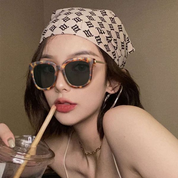 2021 new fashion ladies' senior sunglasses winter love leopard print solo large square frame gm sunglasses, White;black
2021 new fashion ladies' senior sunglasses winter love leopard print solo large square frame gm sunglasses, White;black