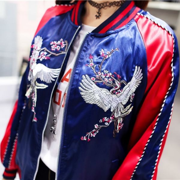 chic couples flower yokosuka jacket baseball coat pilot uniform crane embroidery zipper contrast colors jacket cardigan y200101, Black;brown
chic couples flower yokosuka jacket baseball coat pilot uniform crane embroidery zipper contrast colors jacket cardigan y200101, Black;brown
