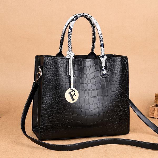 autumn and winter women's handbags pu production ladies shoulder bag beautiful durable large capacity girl shopping
autumn and winter women's handbags pu production ladies shoulder bag beautiful durable large capacity girl shopping