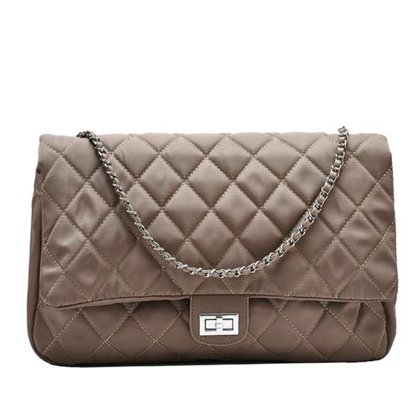 style fashion black quilted retro large-capacity bag women's all-match simple shoulder tote cross body
style fashion black quilted retro large-capacity bag women's all-match simple shoulder tote cross body