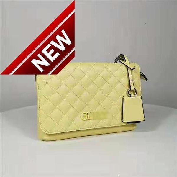 2020 new gue s embroidered lattice women's hangtag chain single shoulder diagonal span bag
2020 new gue s embroidered lattice women's hangtag chain single shoulder diagonal span bag