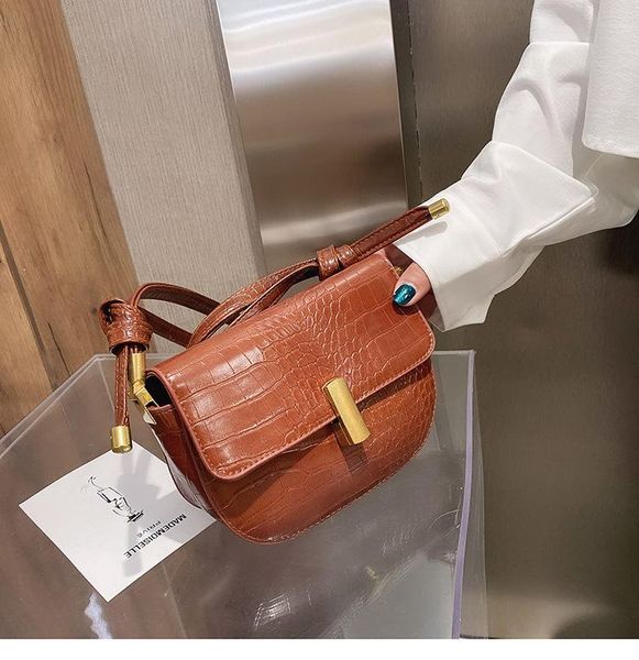 2020 fashion trend women ladies lightweight crossbody bag faux leather shoulder handbags classic crocodile pattern purse
2020 fashion trend women ladies lightweight crossbody bag faux leather shoulder handbags classic crocodile pattern purse