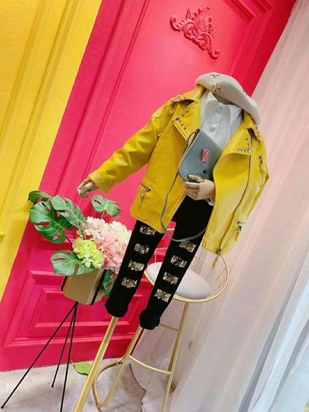 2020 korean style girls leather coat full sleeve autumn beading girls coat 4-9t f624 lj201125, Blue;gray
2020 korean style girls leather coat full sleeve autumn beading girls coat 4-9t f624 lj201125, Blue;gray