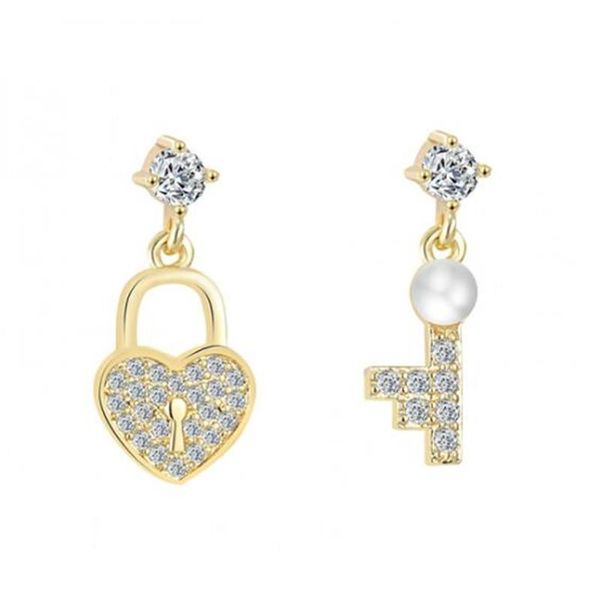 stud exquisite key lock pearl crystal earrings korean style female asymmetric fashion women jewelry, Golden;silver
stud exquisite key lock pearl crystal earrings korean style female asymmetric fashion women jewelry, Golden;silver