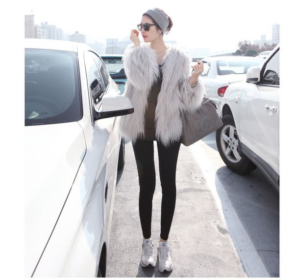 women white black faux fur coat elegant ladies polo neck long sleeve bomber jacket winter warm pea-coat overcoat s-2xl
women white black faux fur coat elegant ladies polo neck long sleeve bomber jacket winter warm pea-coat overcoat s-2xl