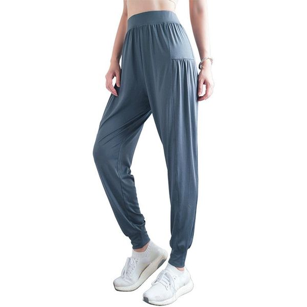quick dry loose sports yoga pants women pocket thin section women summer fitness running panrs solid color, Black;blue
quick dry loose sports yoga pants women pocket thin section women summer fitness running panrs solid color, Black;blue