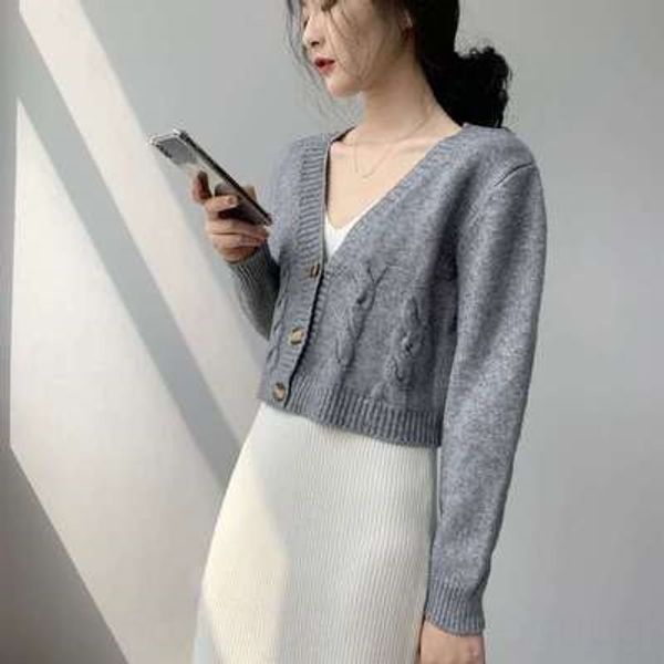 super short high waisted plastic flower winter women's sweater for women's new single breasted knitted cardigan hemp sweater in au, White;black
super short high waisted plastic flower winter women's sweater for women's new single breasted knitted cardigan hemp sweater in au, White;black