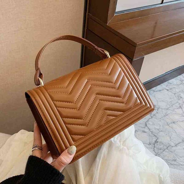 net red envelope 2020 new korean fashion versatile texture one shoulder diagonal span portable leisure small square bag
net red envelope 2020 new korean fashion versatile texture one shoulder diagonal span portable leisure small square bag