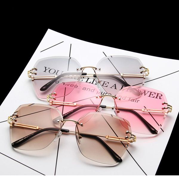 sunglasses 2021 women retro small cat eye rimless sun glasses female uv400 green blue brown eyewear mn2325, White;black
sunglasses 2021 women retro small cat eye rimless sun glasses female uv400 green blue brown eyewear mn2325, White;black