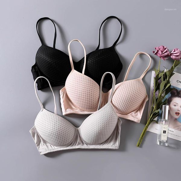 women's 100% real silk lining breathable everyday comfortable wireless bra bralette 20111, Red;black
women's 100% real silk lining breathable everyday comfortable wireless bra bralette 20111, Red;black