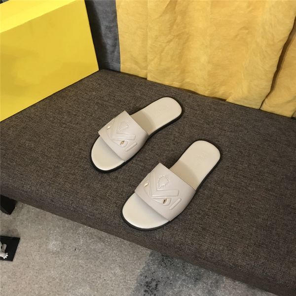 2021 luxury designer slipper women men sandals superior quality calfskin fashion super star casual slipper sandy flip flops with box, Black
2021 luxury designer slipper women men sandals superior quality calfskin fashion super star casual slipper sandy flip flops with box, Black