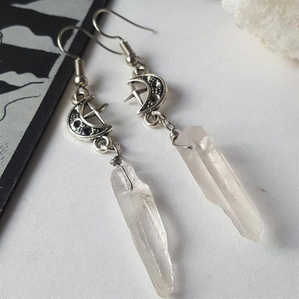 Quartz moon earrings Boho Witchy stones esoteric celestial alternative gothic romantic fashion woman gift 2021 new beautiful, Silver
Quartz moon earrings Boho Witchy stones esoteric celestial alternative gothic romantic fashion woman gift 2021 new beautiful, Silver