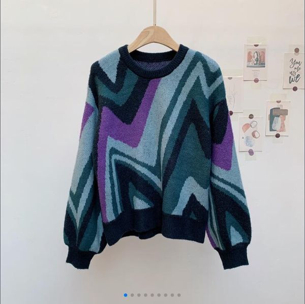 womens fashion round neck pullover contrast color ripple line sweater long sleeve jacket free, White;black
womens fashion round neck pullover contrast color ripple line sweater long sleeve jacket free, White;black