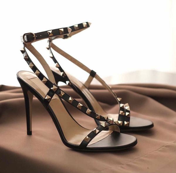 perfect brand-new women rockstud sandals slingback pointed toe lady red bottom high heels wedding dress party dress with box,eu34-43, Black
perfect brand-new women rockstud sandals slingback pointed toe lady red bottom high heels wedding dress party dress with box,eu34-43, Black