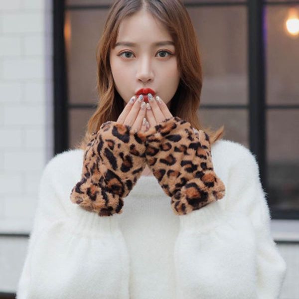 five fingers gloves fashion ladies leopard print plush touch screen girls plus velvet thickening student half finger e68, Blue;gray
five fingers gloves fashion ladies leopard print plush touch screen girls plus velvet thickening student half finger e68, Blue;gray