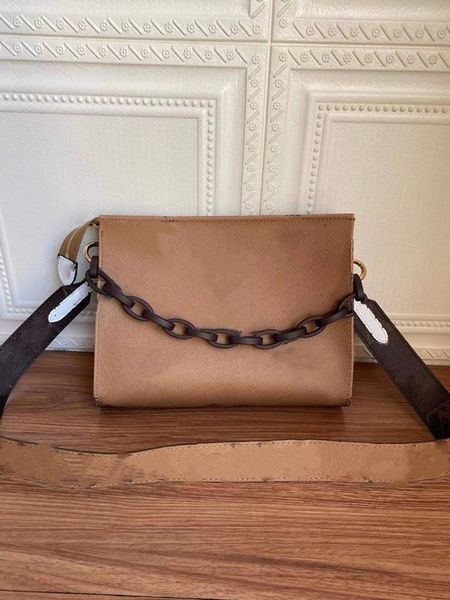 luxurys designer bags designers handbags lady genuine leather handbag with letters girl shoulder bag
luxurys designer bags designers handbags lady genuine leather handbag with letters girl shoulder bag
