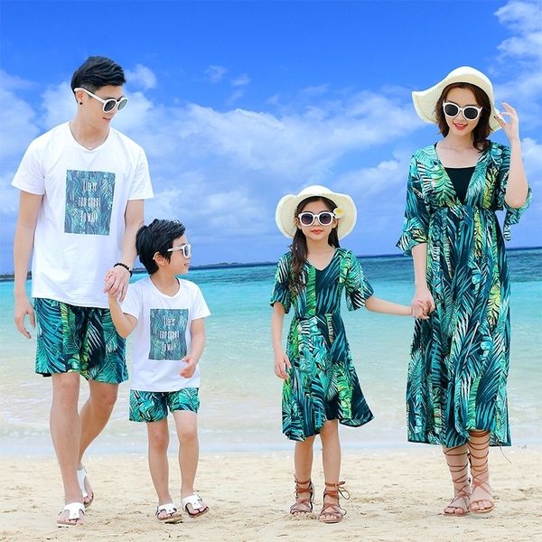 summer family outfits mom daughter dress long dresses dad son cotton t shirt+shorts sets family look green y200713, Blue
summer family outfits mom daughter dress long dresses dad son cotton t shirt+shorts sets family look green y200713, Blue