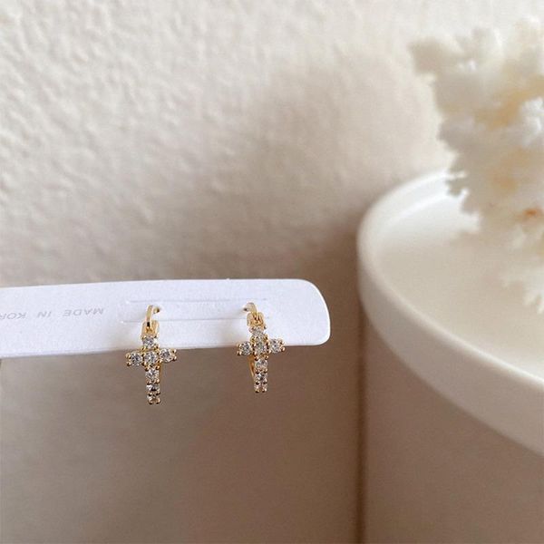 prevent allergy geometric cross zircon hoop earrings for women gold crystal color cz zircon lighting earrings fashion jewelry1, Golden;silver
prevent allergy geometric cross zircon hoop earrings for women gold crystal color cz zircon lighting earrings fashion jewelry1, Golden;silver