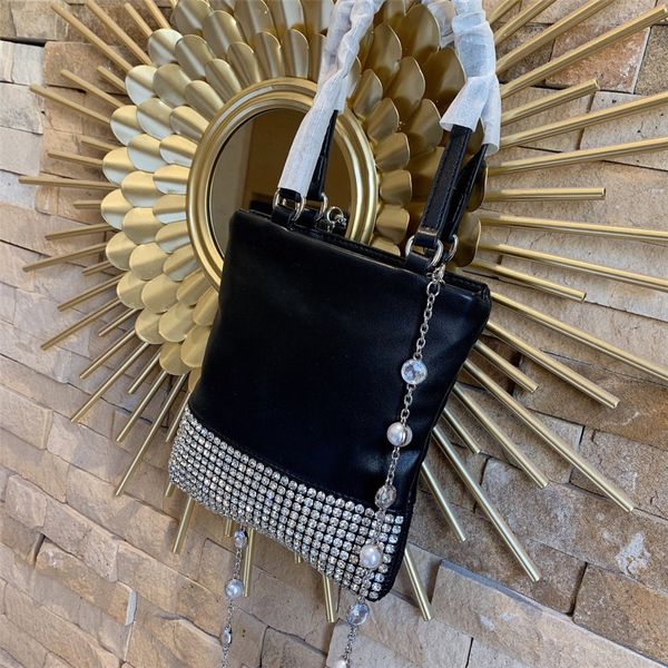 pearl decoration exquisite chain bag leather shoulder bag diamond solid color women's underarm bag belt box
pearl decoration exquisite chain bag leather shoulder bag diamond solid color women's underarm bag belt box