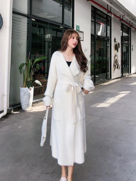 korean and japan style new 2021 white long sleeve faux mink cardigan coats outwear plus size a601
korean and japan style new 2021 white long sleeve faux mink cardigan coats outwear plus size a601
