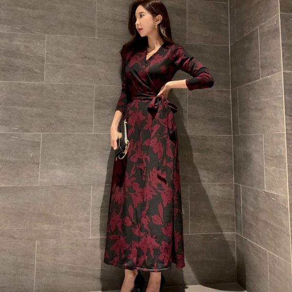 winter new v-neck maxi long vestidos full sleeve slim sashes vintage print swing casual women's dress, Black;gray
winter new v-neck maxi long vestidos full sleeve slim sashes vintage print swing casual women's dress, Black;gray