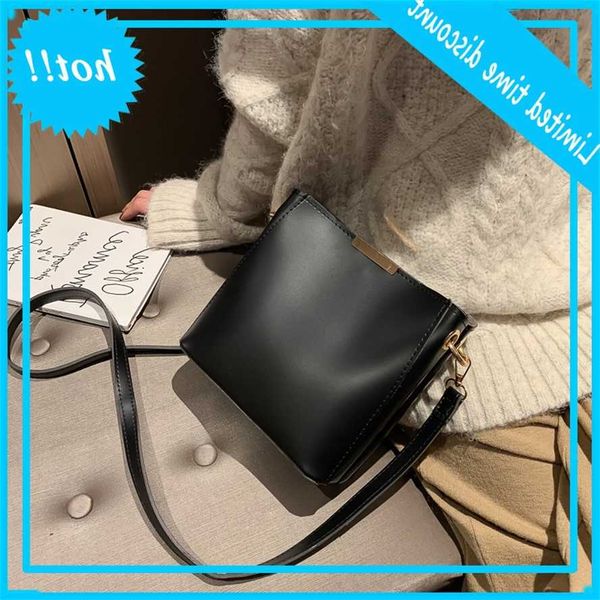 ins french sheng shi women's 2020 new gentle style simple messenger fashion one shoulder bucket bag