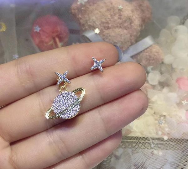 мода творческого асимметричного star moon серьга игристого cz циркон планета серьга стержень для женщин 925 silver11, Golden;silver
мода творческого асимметричного star moon серьга игристого cz циркон планета серьга стержень для женщин 925 silver11, Golden;silver